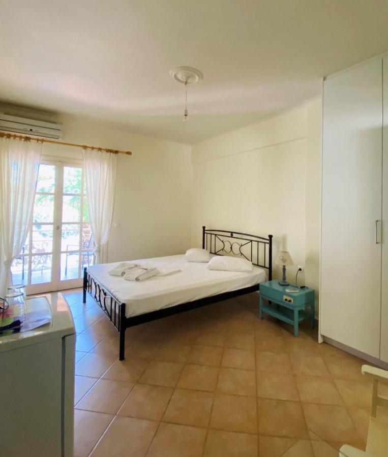 Vkastri Aparthotel Vaszilikí Szoba fotó
